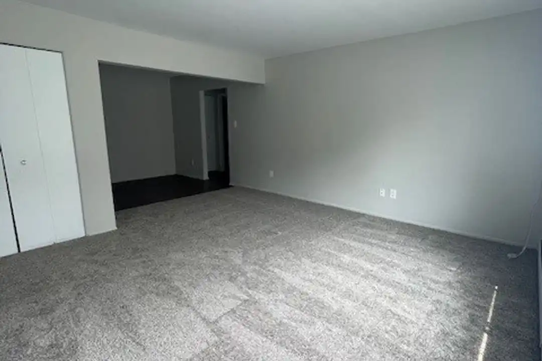 333 W Marshall St unit 901-02 – pohled 3