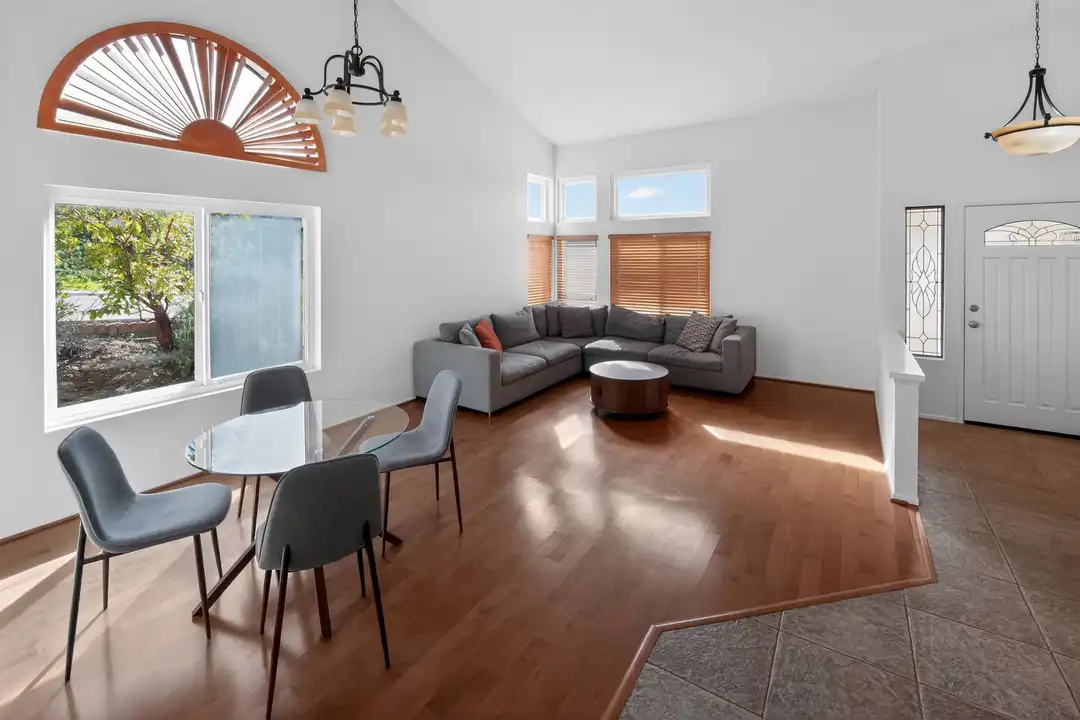 House in San Diego - View 3
