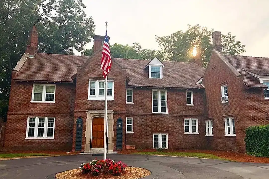 Colonial Village Apartments - View 5