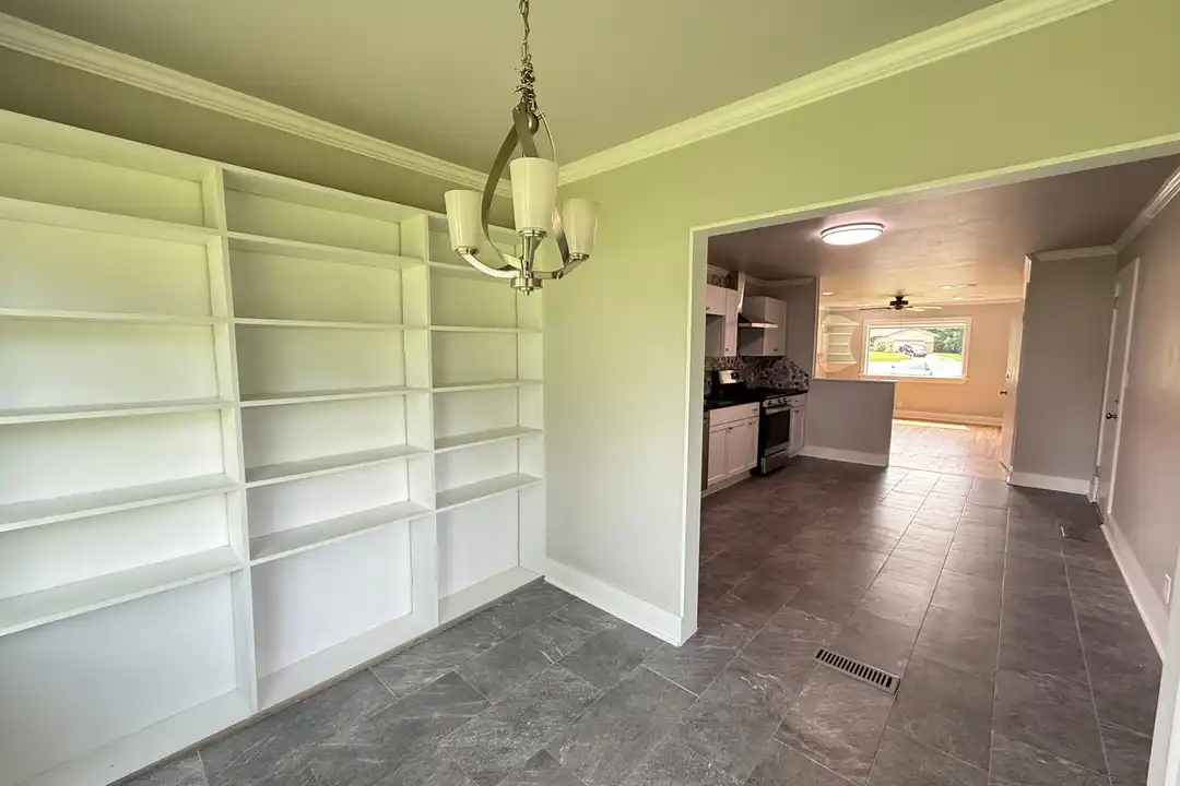 301 N 10th St - View 6