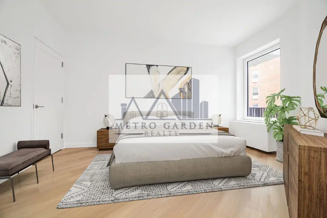 Apartment in New York, Pomonok, Queens - View 4