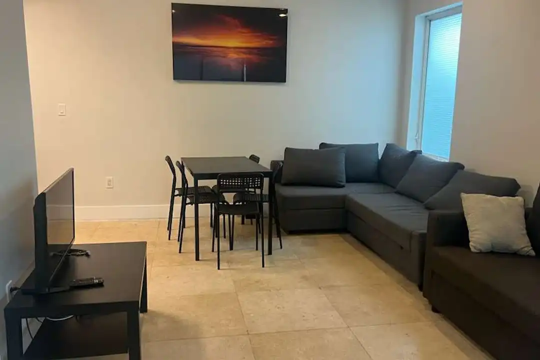 650 Euclid Ave - View 4