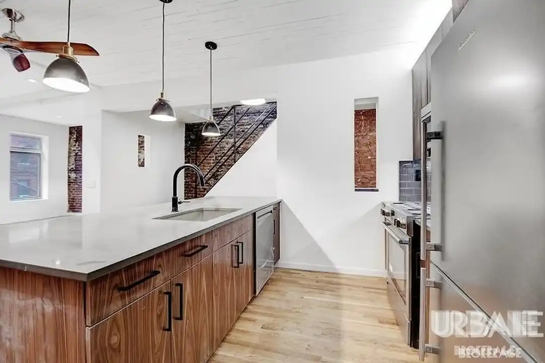 90 E 10th St unit 1 – pohled 5