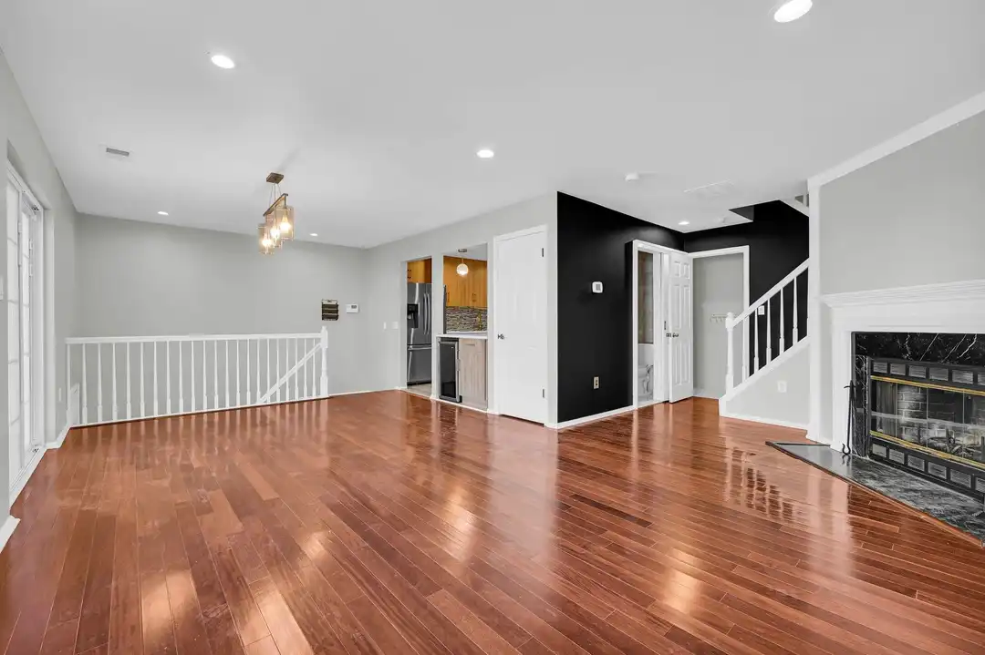 Apartment in Jersey City - View 4