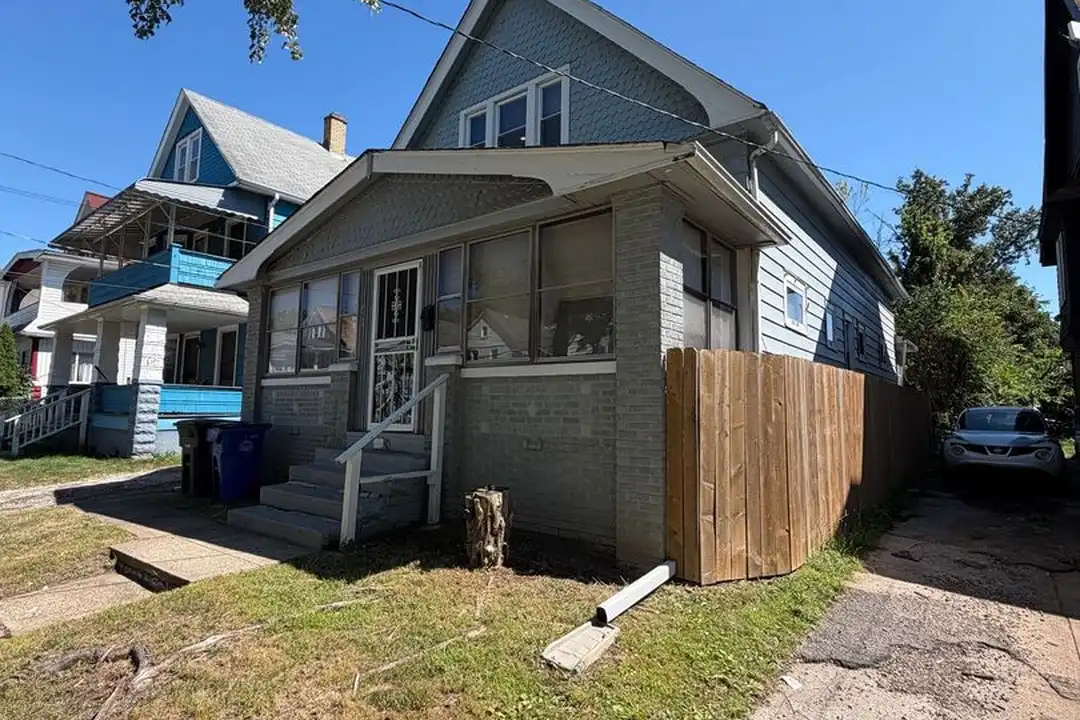 11624 Forest Ave – photo 1