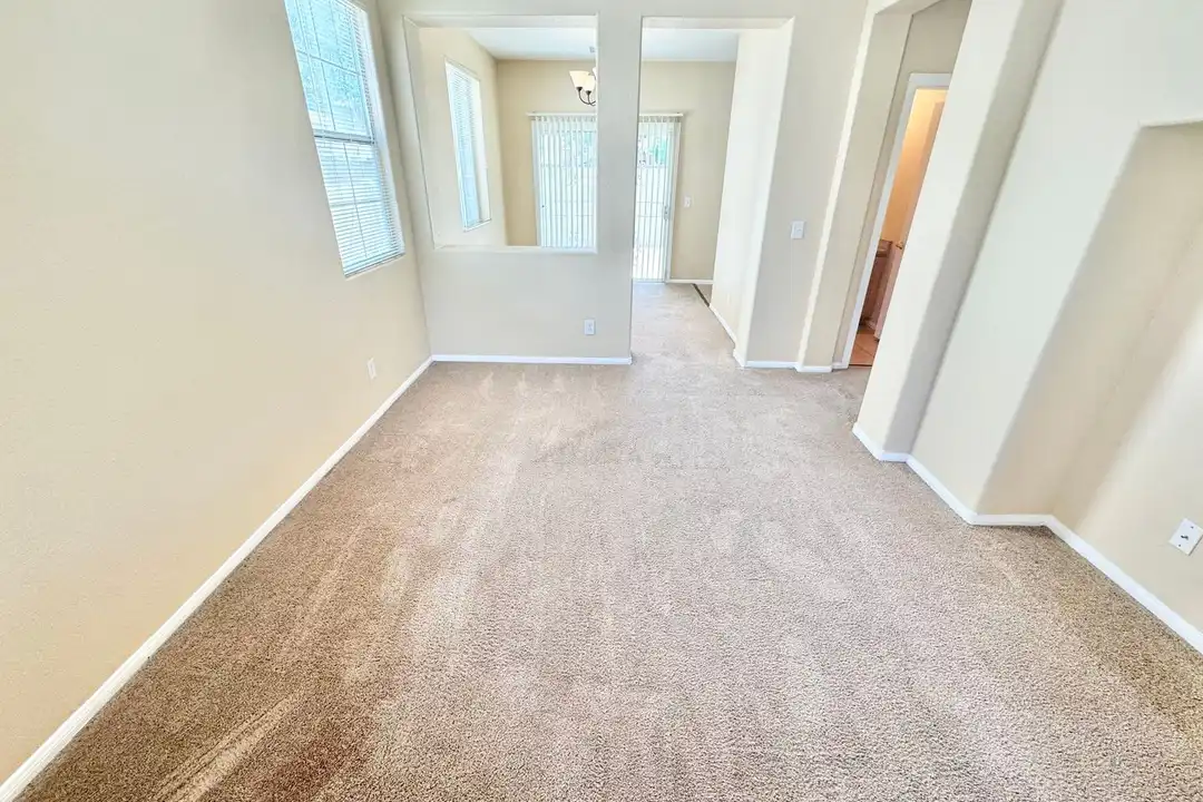 House in Las Vegas, Silverado Ranch - View 3