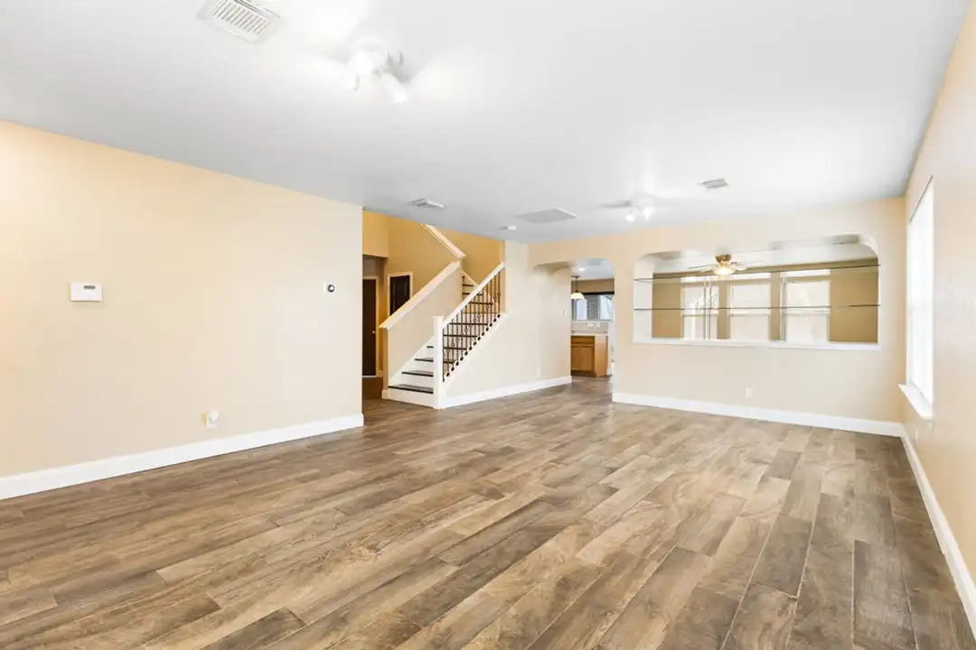 140 Springtree Pkwy - View 4