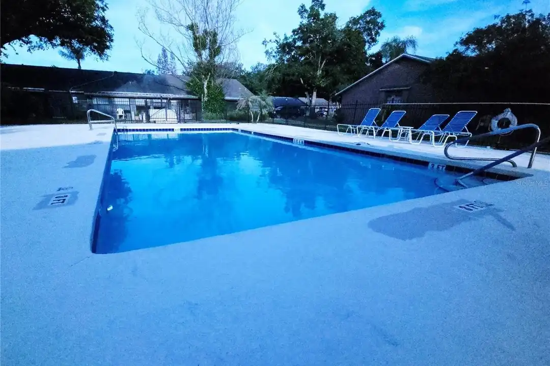 2510 King Oak Cir - View 2