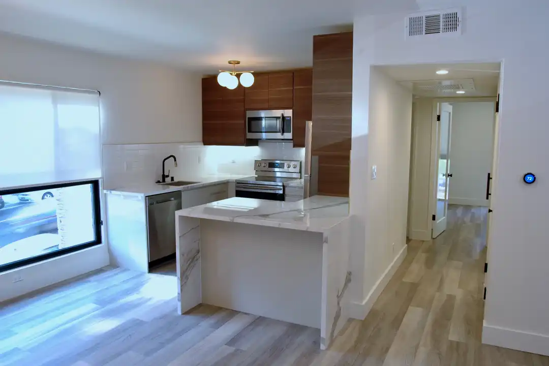 2120 Rodney Dr unit 3 - View 6