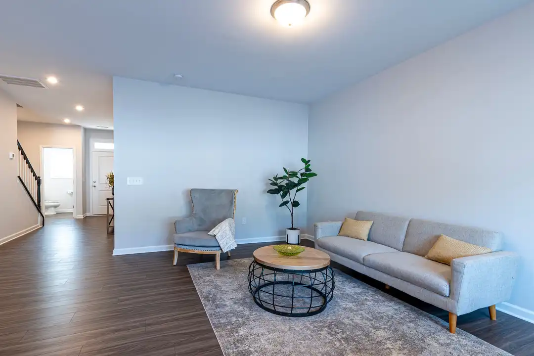 804 Oak Center Dr - View 4