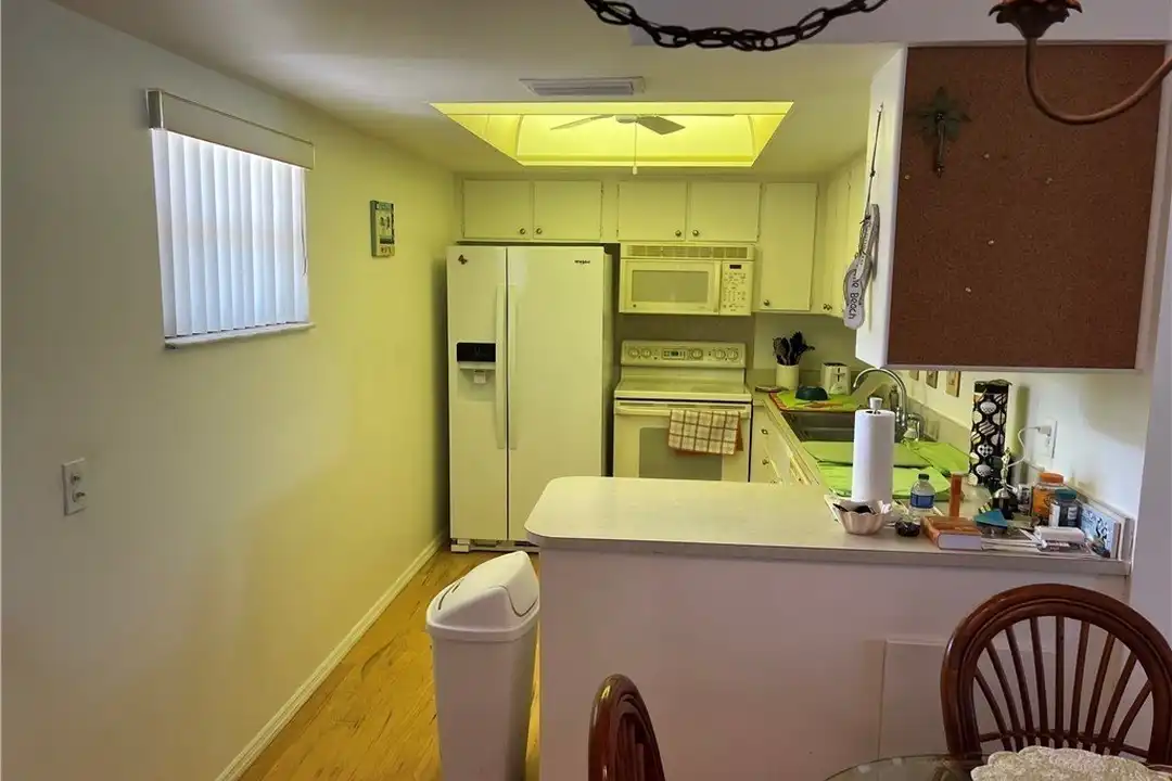Apartment in Fort Myers - View 4