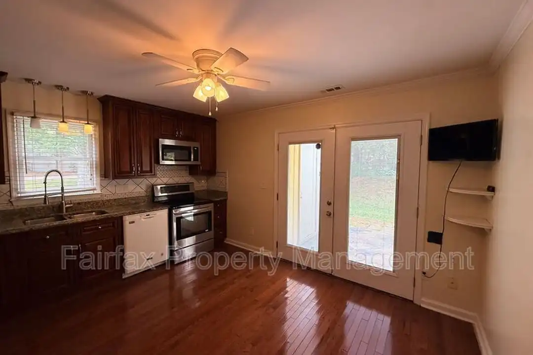 107 Perriwinkle Pl - View 6