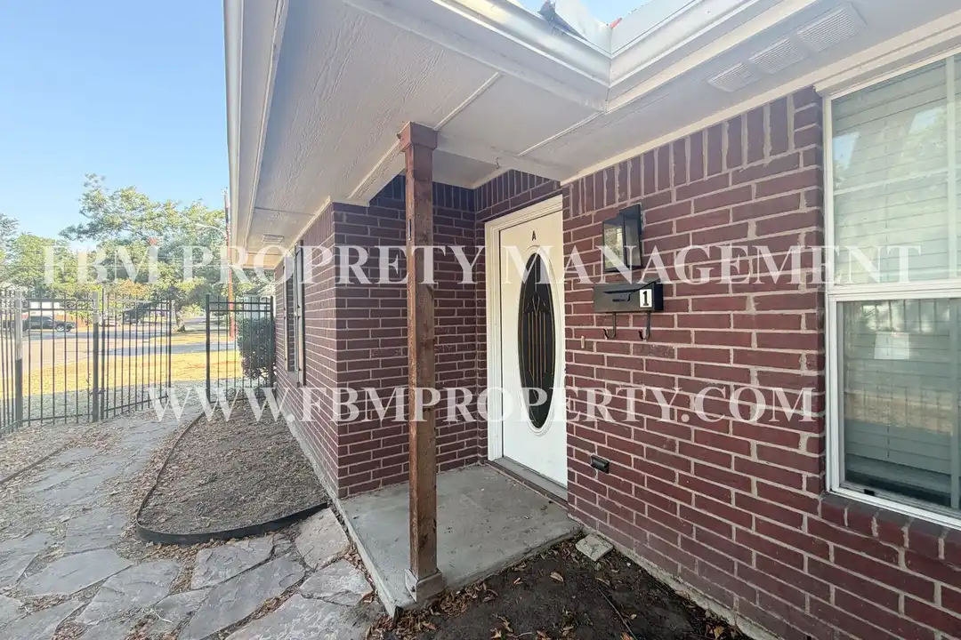 121 N 24th St unit 1 – photo 1