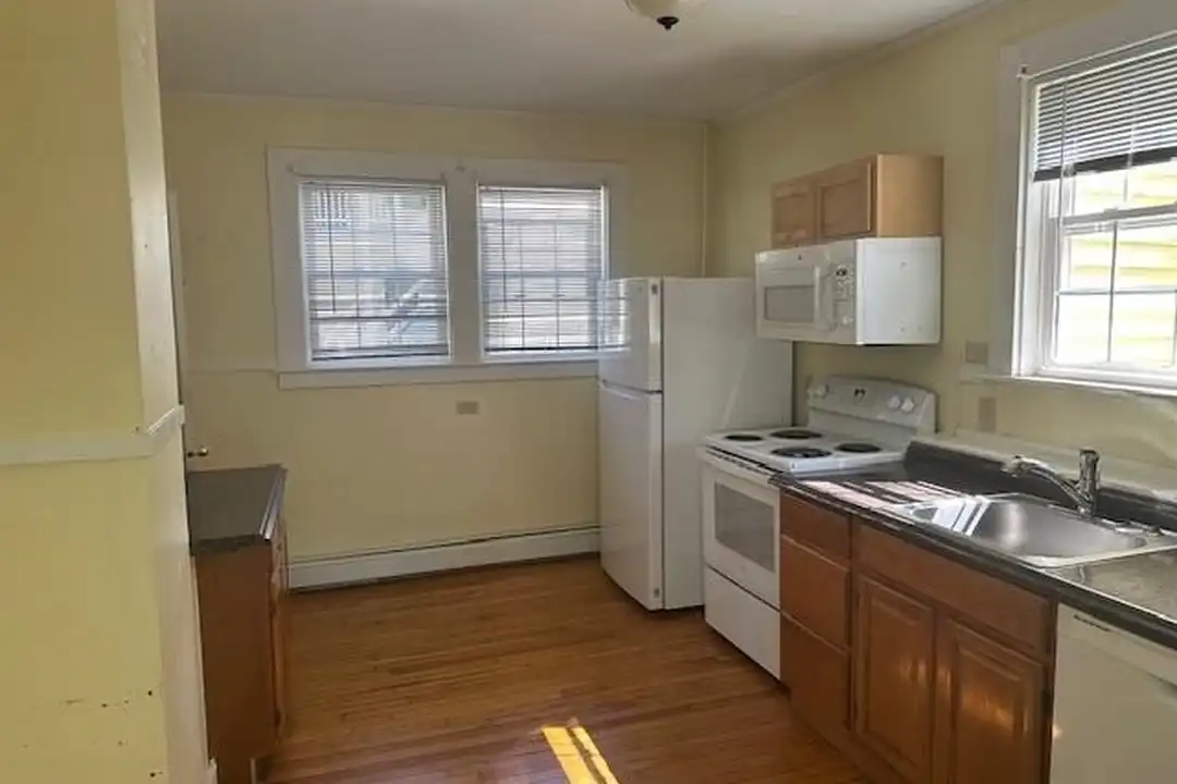 31 Franklin St #A - View 5
