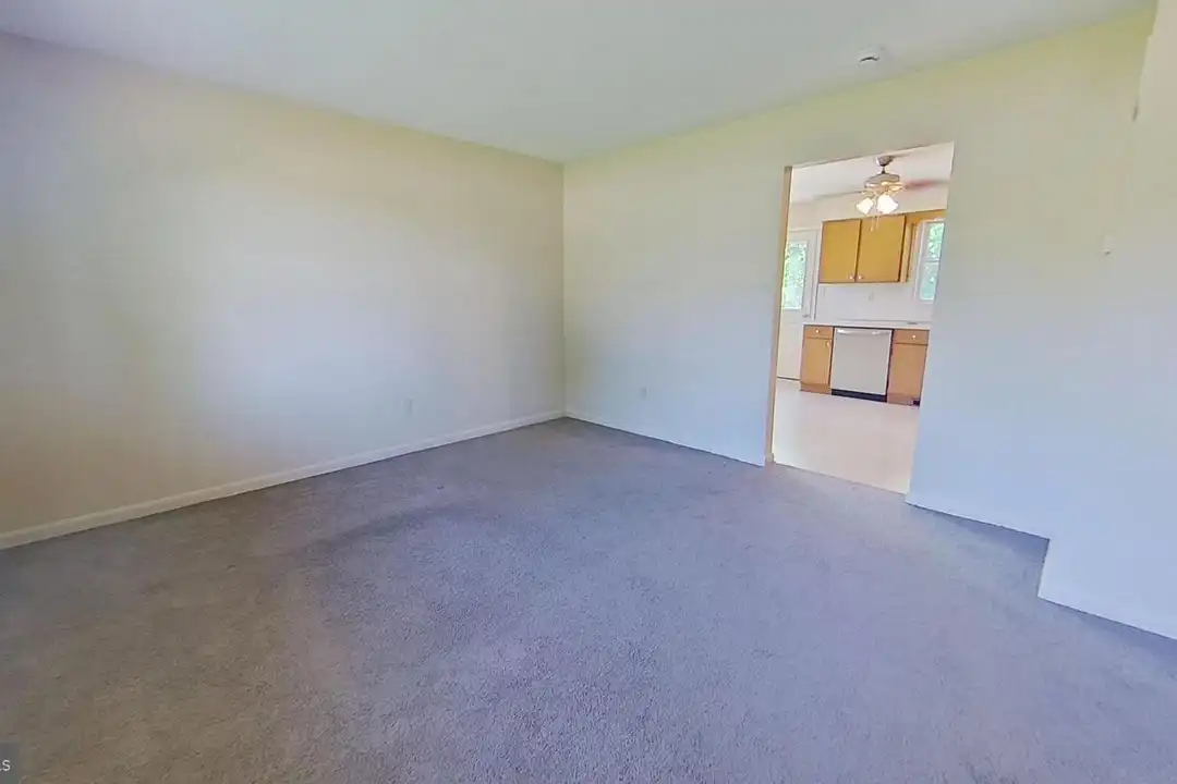 261 Ark Dr - View 2