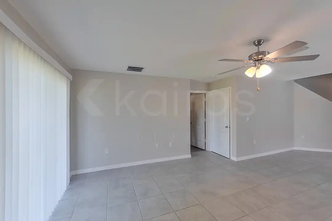 8473 Indian Laurel Ln - View 3