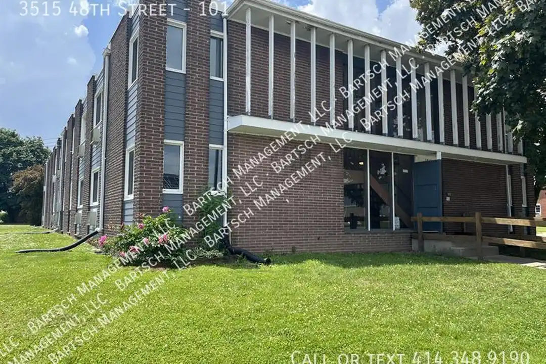 3515 48th St – photo 1 of 6