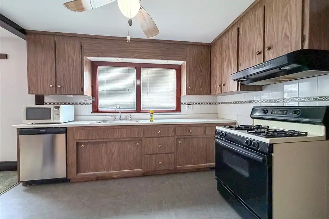 48 Fountain St unit 48 - More
