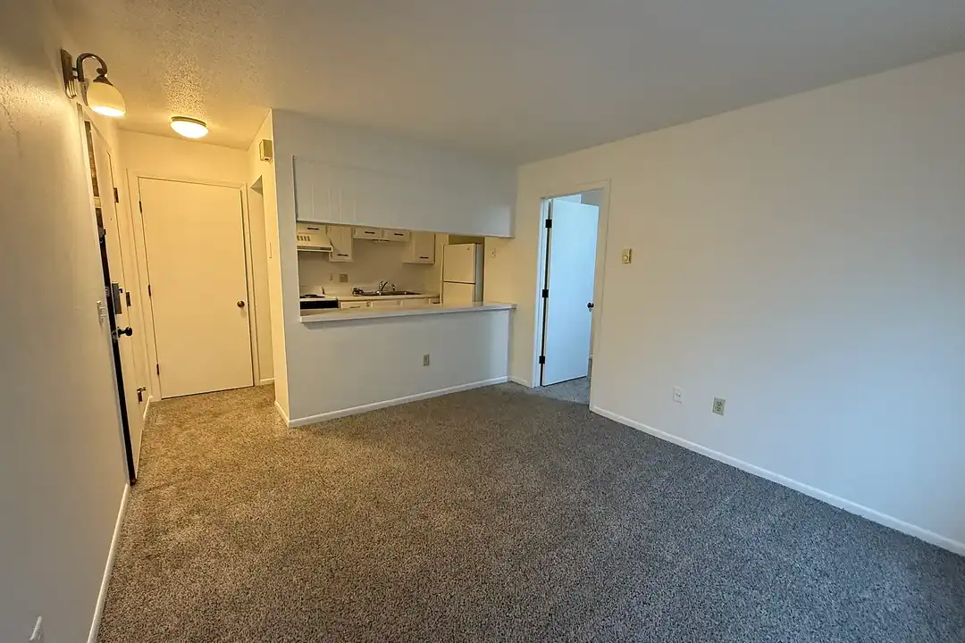 Mensah Apartments Toledo – photo 1