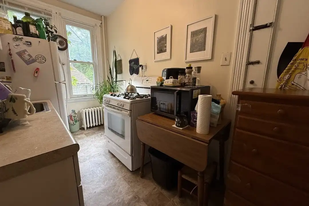 Apartment in Brighton, Cleveland Circle - View 4