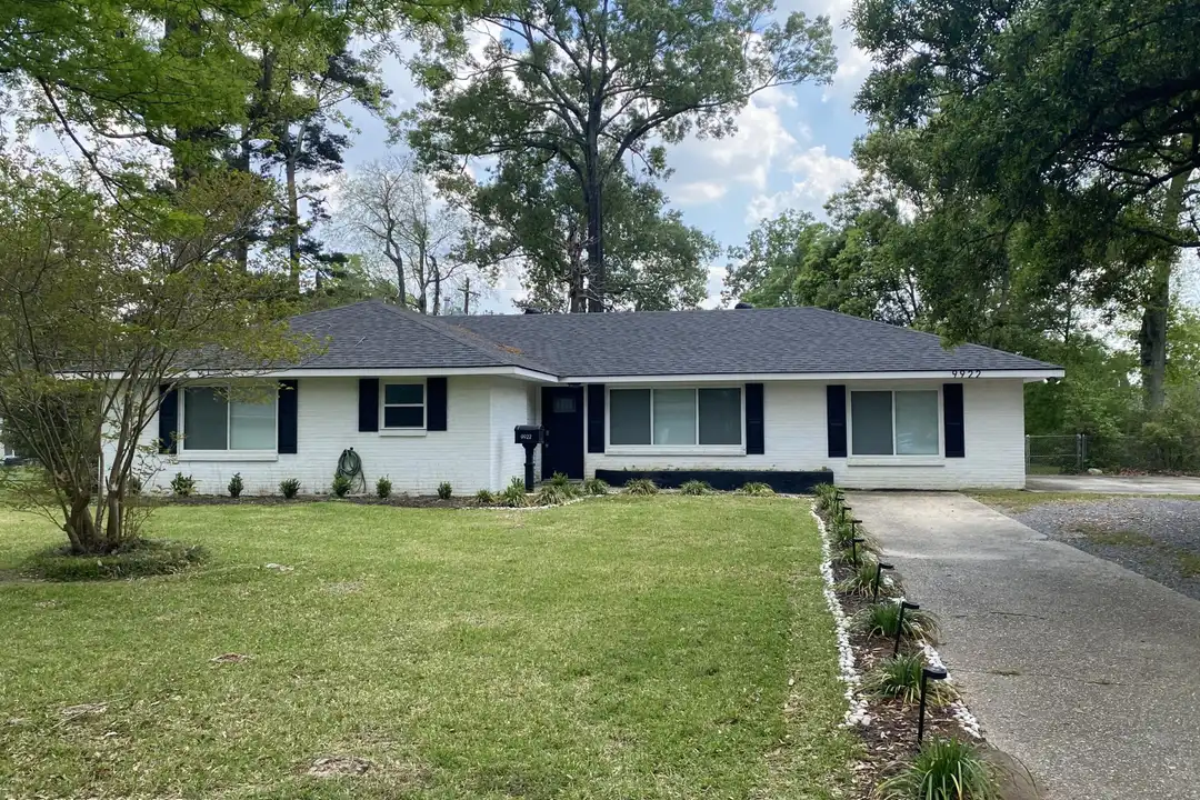 9922 N Parkview Dr – photo 1