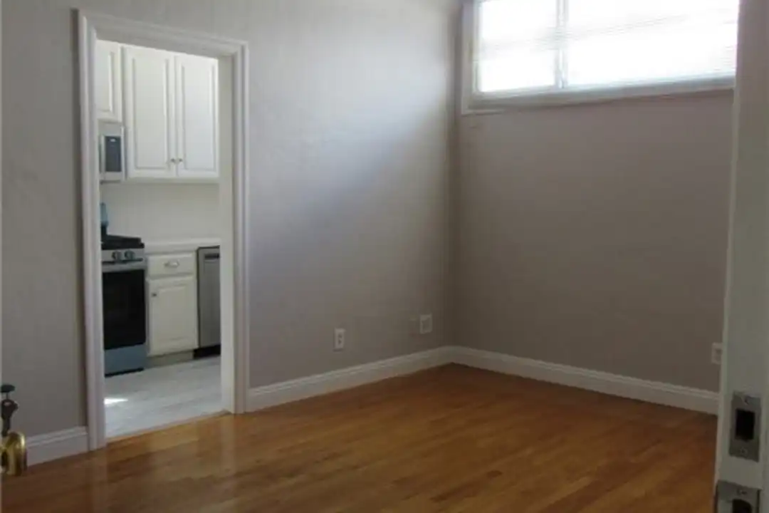 2267 Honolulu Ave unit 4 - View 5