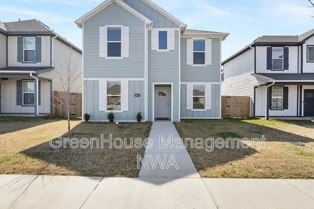 4813 W Triangle St – photo 1