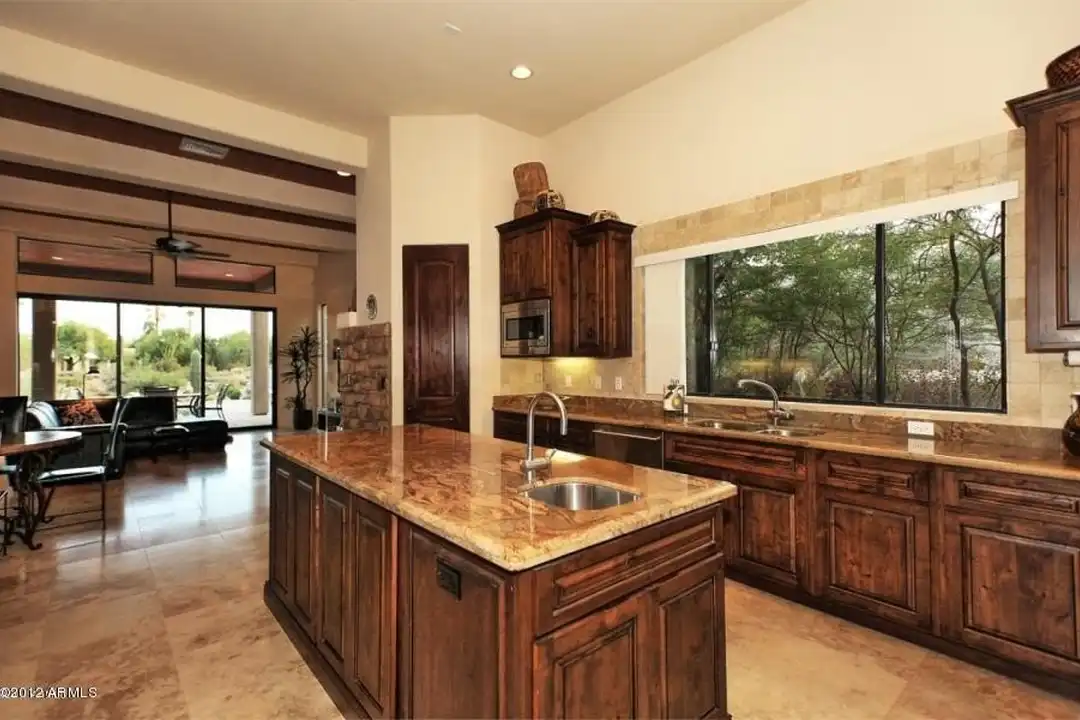 3000 Ironwood Rd - More