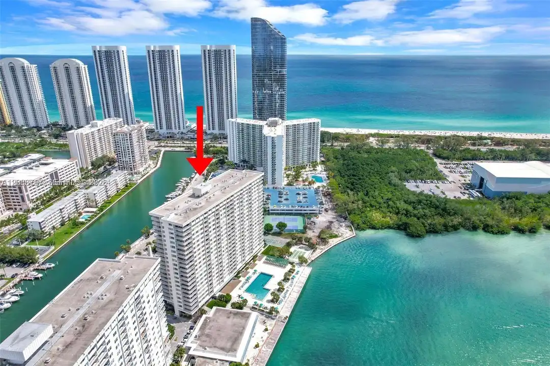 300 Bayview Dr unit 1711 - View 3