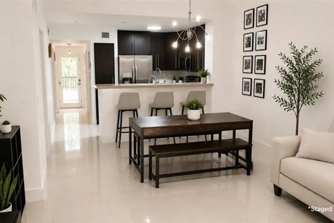 Apartment in Doral - View 3
