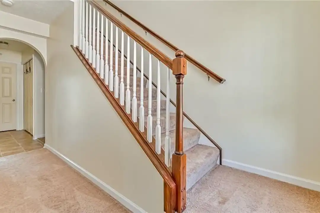 209 Ascot Ct - View 2