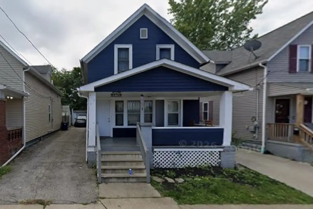 3415 Roehl Ave unit Up – photo 1
