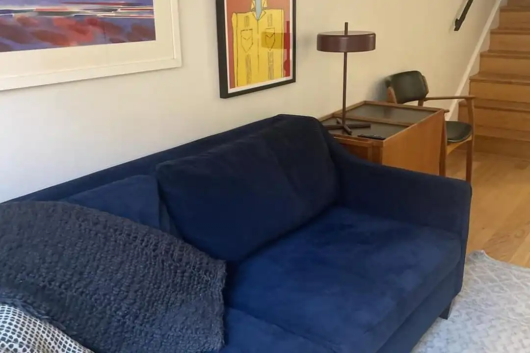 Apartment in Washington - View 3