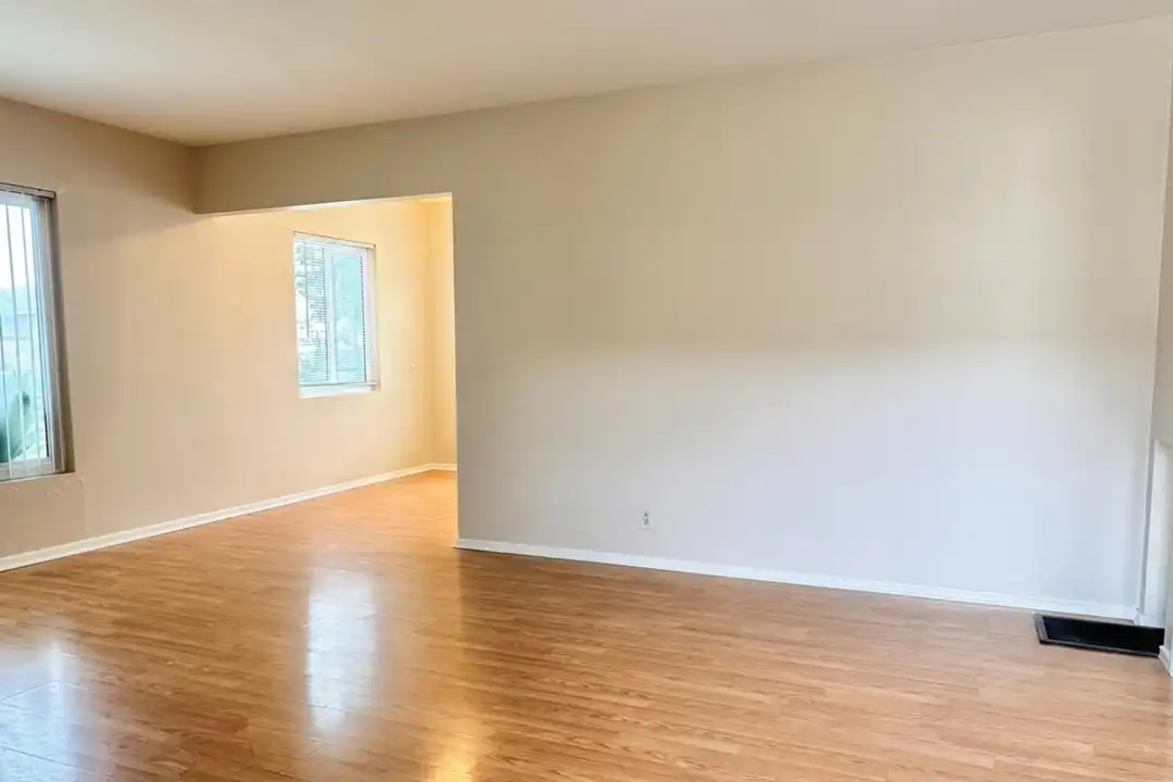 5960 Linden Ave unit #1 - View 2