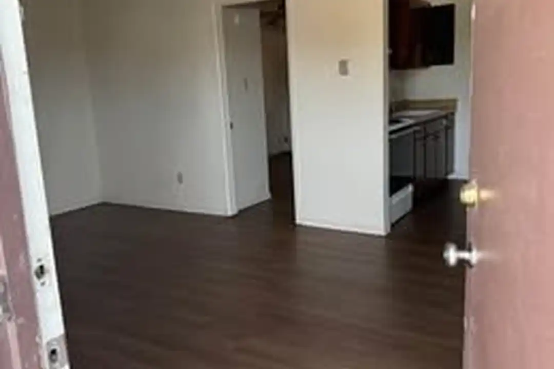 2044 S 11th Ave unit #4 – photo 1