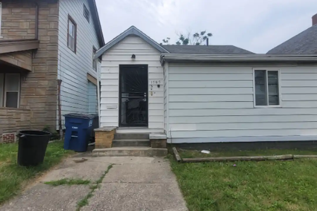 1785 Tecumseh St – photo 1