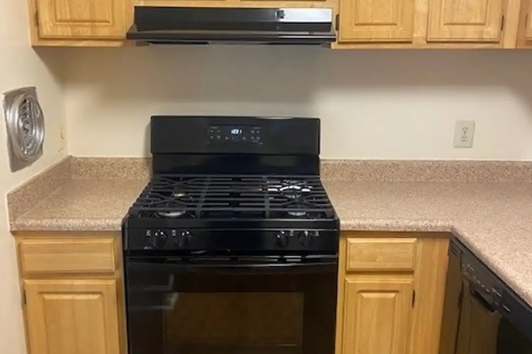 3331 Hewitt Ave unit 3355 #203 – photo 1