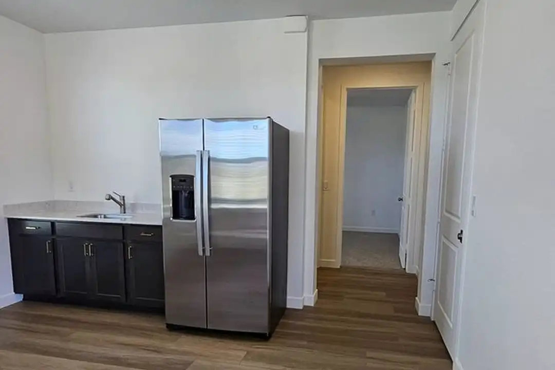 4664 Windmill Dr - More