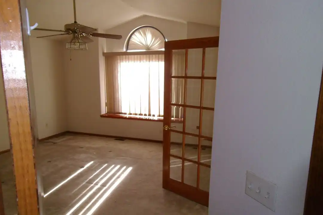 13482 Glen Cir - View 6