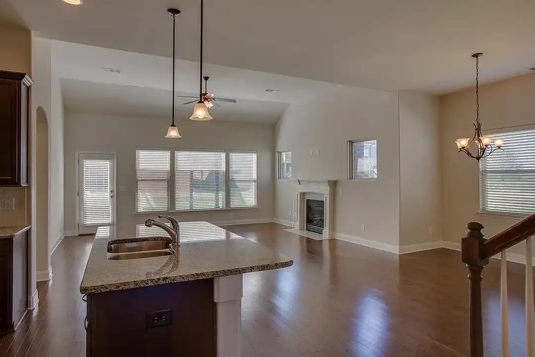 2531 Tapestry St - More