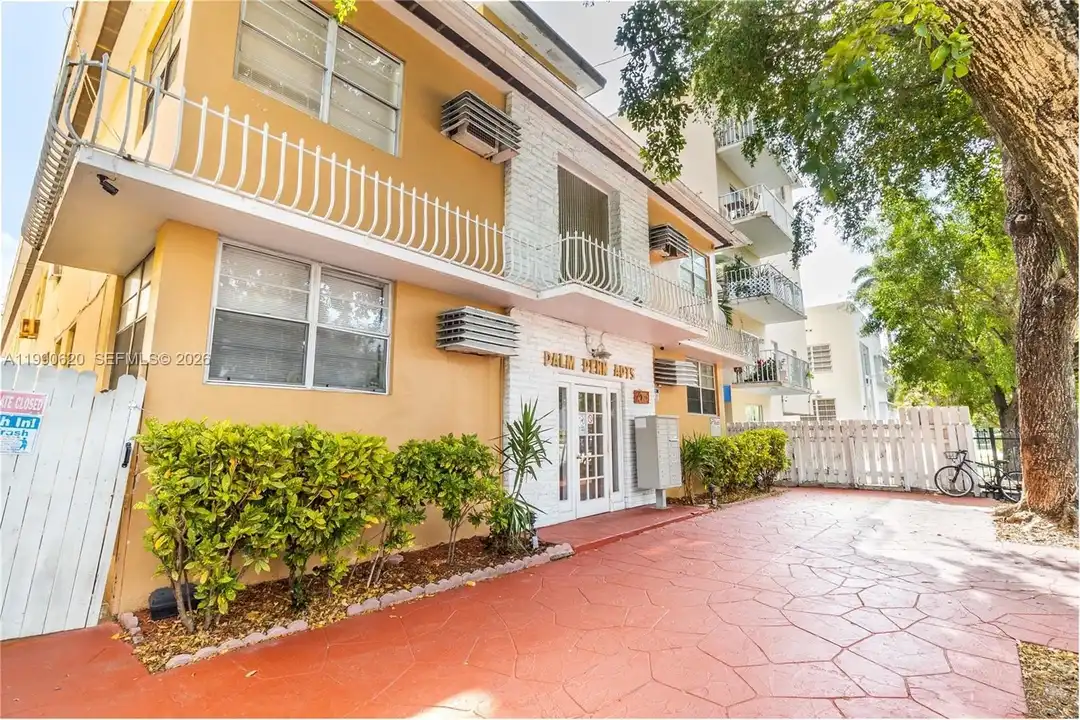 1611 Pennsylvania Ave #4 - View 4