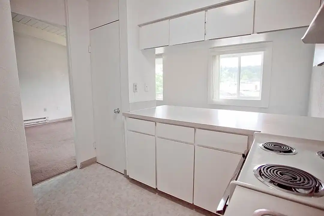 West Hills Village – photo 1