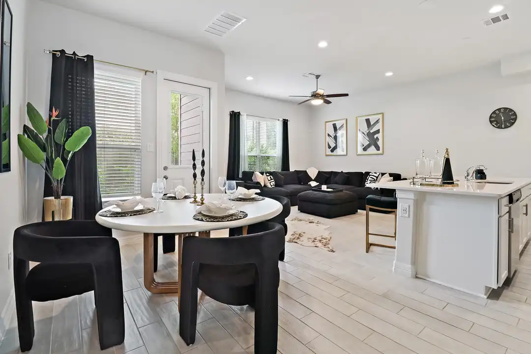 11002 Cres Light Way - View 5