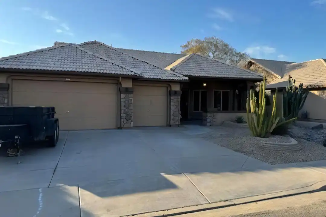 660 N Alder Dr - View 3