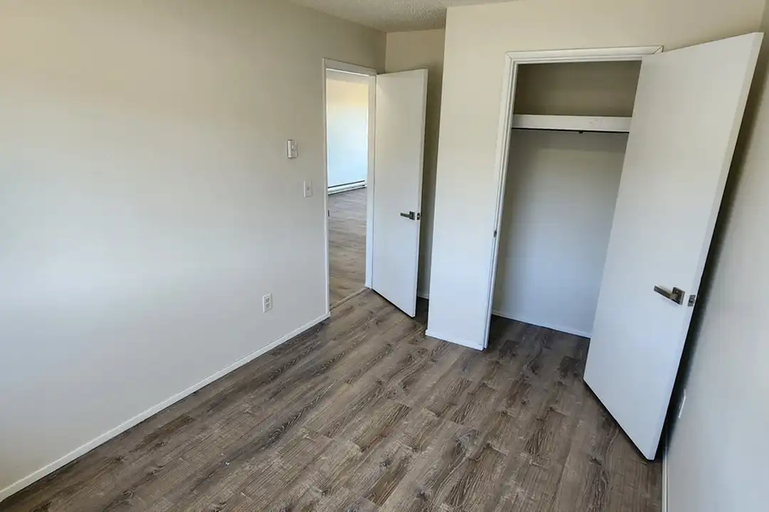 2435 Bay Ave - View 6
