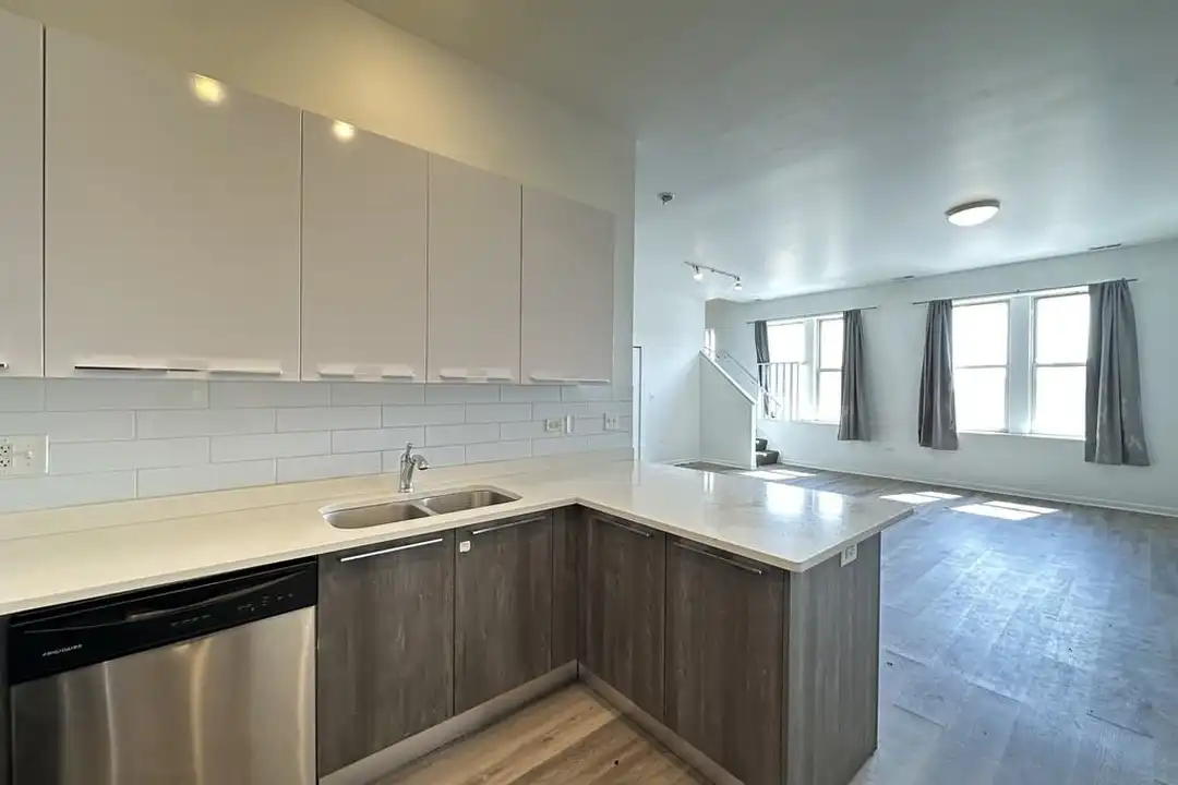 2700 W North Ave unit 207 - Vue 6