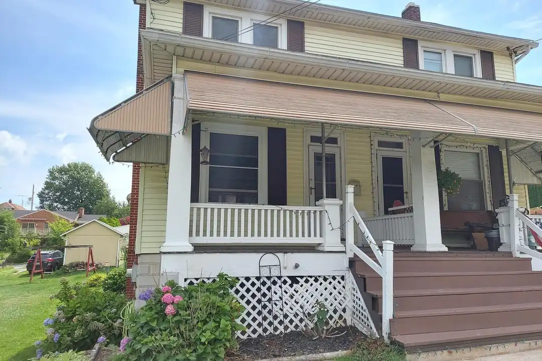 393 S Main St – photo 1 of 14