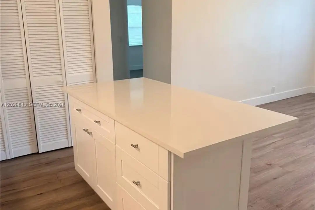 260 S Cypress Rd unit 108 - More