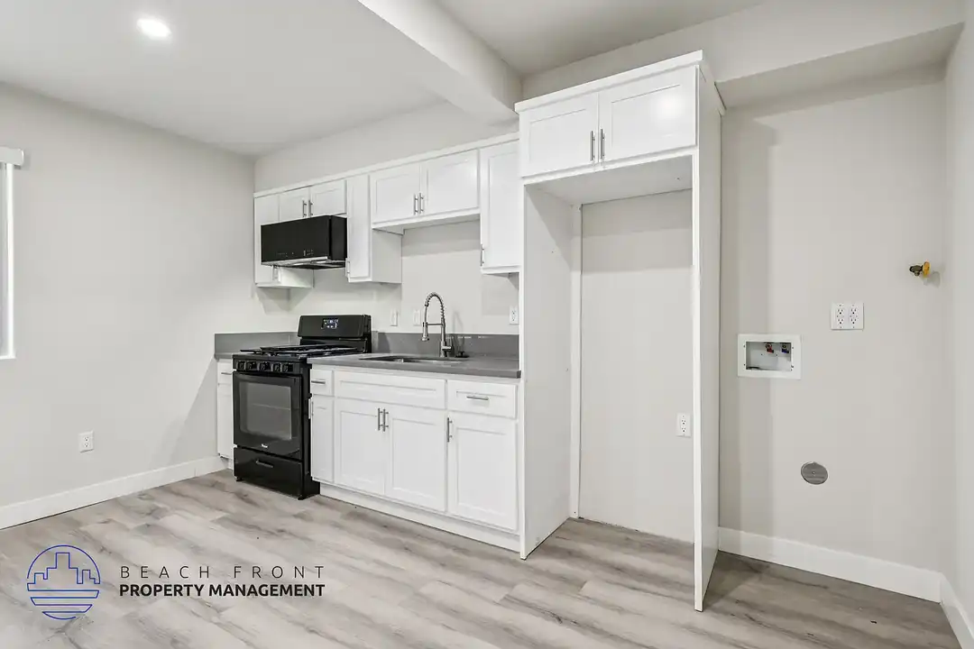 716-722 East 7th Street - View 3