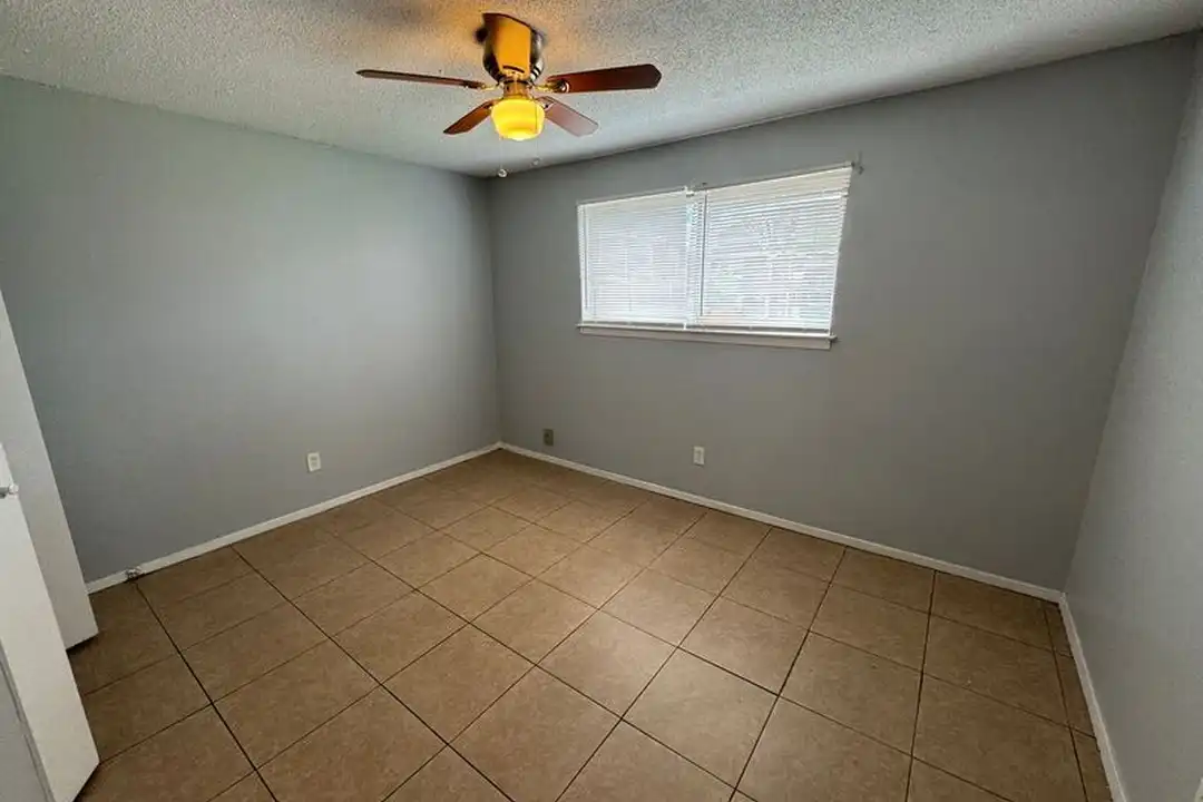 151 N Belvedere Blvd unit 12 - Więcej